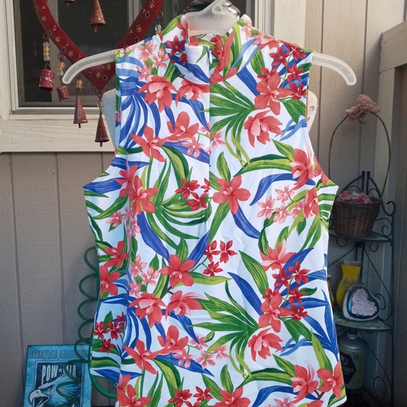 Top - Picture 1 of 2